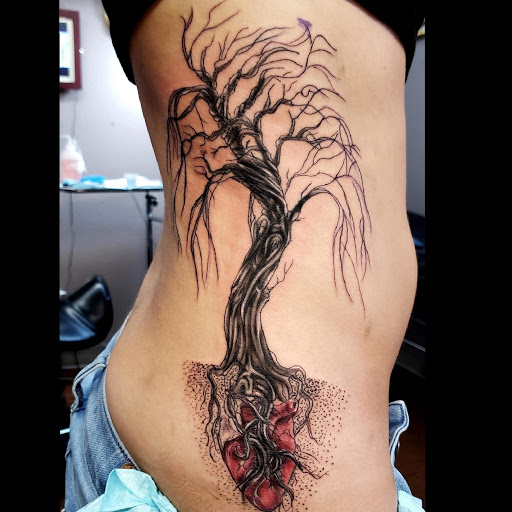 Tattoo Shop «Illuminati Tattoo Parlor», reviews and photos, 10214 SE Mill Plain Blvd Suite B, Vancouver, WA 98664, USA