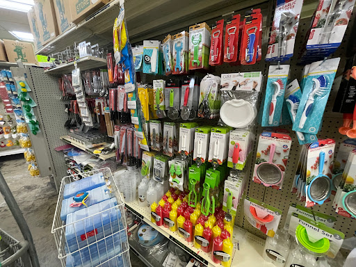 Dollar Store «Dollar King LC», reviews and photos, 3433 Foothill Blvd, La Crescenta, CA 91214, USA