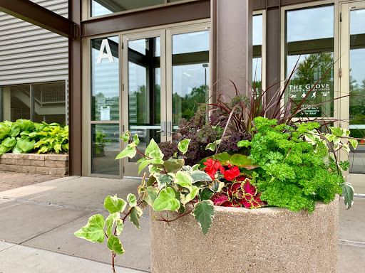 Community Center «Veterans Memorial Community Center», reviews and photos, 8055 Barbara Ave E, Inver Grove Heights, MN 55077, USA