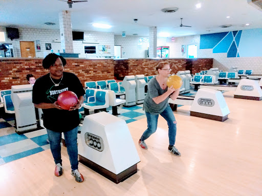 Bowling Alley «Poelking Lanes», reviews and photos, 1403 Wilmington Ave, Dayton, OH 45420, USA