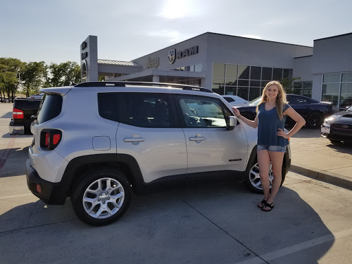Car Dealer «Mike Brown Chrysler Dodge Jeep», reviews and photos, 4970 E Hwy 377, Granbury, TX 76049, USA