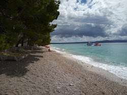 Plaza Kamena'in fotoğrafı uçurumlarla desteklenmiş