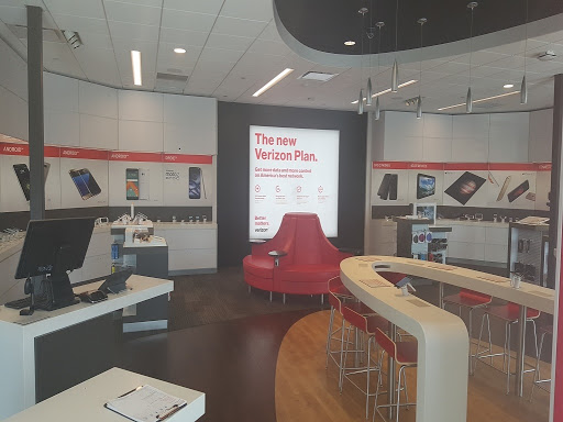 Cell Phone Store «Verizon», reviews and photos, 5221 Martinelli Way, Dublin, CA 94568, USA