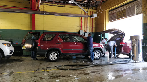 Prestige Hand Car Wash en West New York