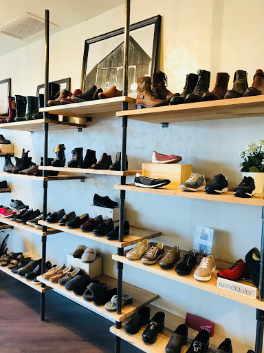 Shoe Store «Benjamin Lovell Shoes», reviews and photos, 525 Glen Eagle Square, Glen Mills, PA 19342, USA