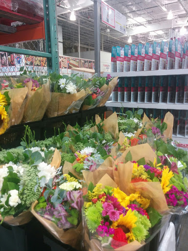 Warehouse store «Costco Wholesale», reviews and photos, 10088 Gulf Center Dr, Fort Myers, FL 33913, USA