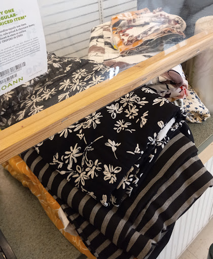 Fabric Store «Jo-Ann Fabrics and Crafts», reviews and photos, 2201 NW Barry Rd, Kansas City, MO 64154, USA