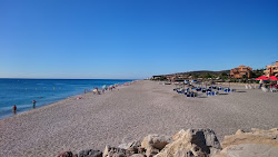 Photo de Playa de la Duquesa avec un niveau de propreté de très propre