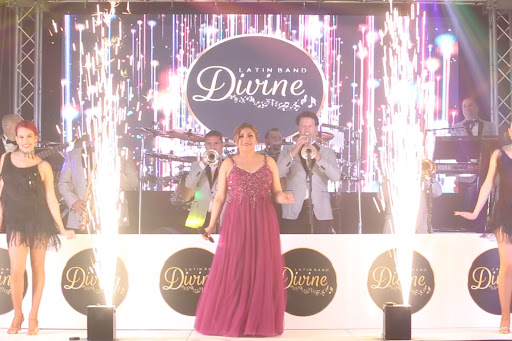 Grupo Versatil Divine Grupo Musical Latin Band Los Angeles image