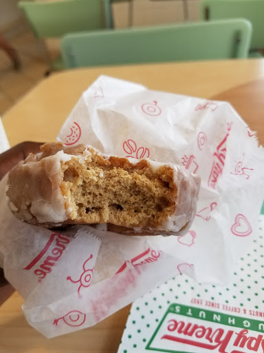 Bakery «Krispy Kreme Doughnuts», reviews and photos, 1911 4 Seasons Blvd, Hendersonville, NC 28792, USA