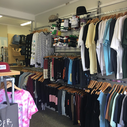 Harry and Her Waihi Beach - Clothing store