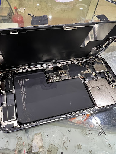 اسلوب فني لإصلاح الجوالات 