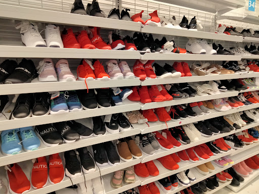 Clothing Store «Ross Dress for Less», reviews and photos, 135 Brandon Town Center Dr, Brandon, FL 33511, USA