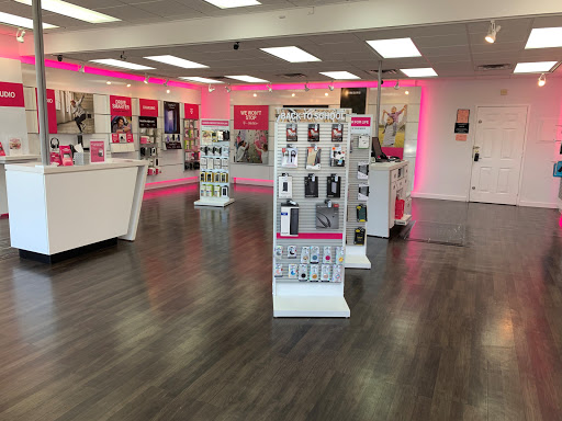 Cell Phone Store «T-Mobile», reviews and photos, 4732 Sunrise Hwy, Massapequa Park, NY 11762, USA