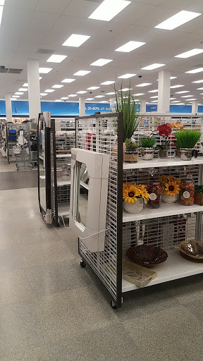 Clothing Store «Ross Dress for Less», reviews and photos, 4200 S East St, Indianapolis, IN 46227, USA