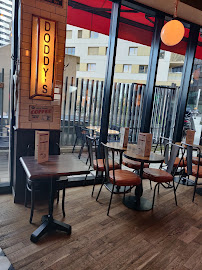 Atmosphère du Restaurant de hamburgers Doddy's Coffee à Paris - n°6