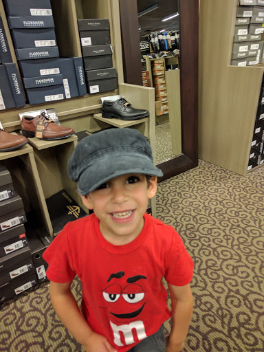 Shoe Store «DSW Designer Shoe Warehouse», reviews and photos, 17158 Redmond Way, Redmond, WA 98052, USA