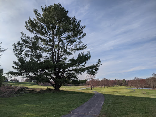Country Club «Crestview Country Club», reviews and photos, 281 Shoemaker Ln, Agawam, MA 01001, USA