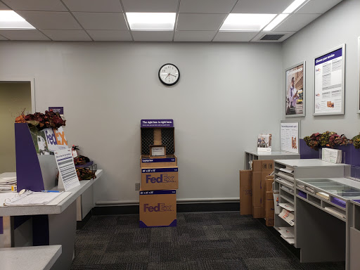 Shipping and Mailing Service «FedEx Ship Center», reviews and photos, 200 Fulling Mill Rd, Middletown, PA 17057, USA
