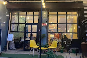 M.B’s cafe image
