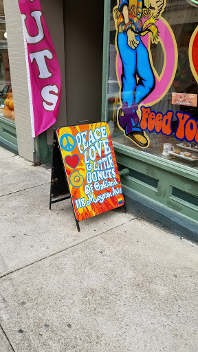 Donut Shop «Peace, Love and Little Donuts of Oakland», reviews and photos, 118 Meyran Ave, Pittsburgh, PA 15213, USA