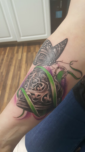 Tattoo Shop «Modern Electric Tattoo and Body Piercing», reviews and photos, 411 S Wesleyan Blvd, Rocky Mount, NC 27803, USA