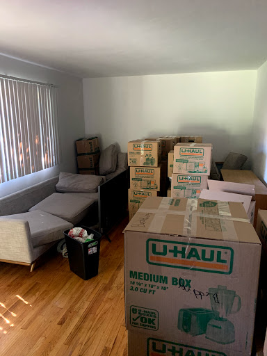 Moving Company «Melrose Moving Company», reviews and photos, 12115 W Magnolia Blvd #322, Valley Village, CA 91607, USA