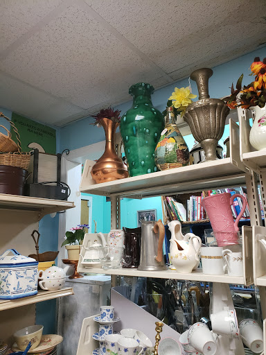 Thrift Store «All you need is thrift», reviews and photos, 148 W Hoffman Ave, Lindenhurst, NY 11757, USA