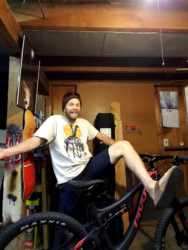 Snowboard Rental Service «Bothell Ski & Bike», reviews and photos, 8020 Bothell Way NE, Kenmore, WA 98028, USA