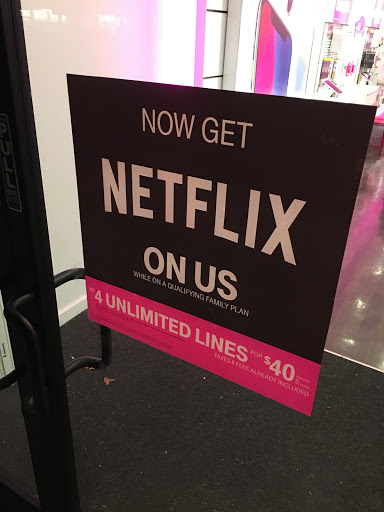Cell Phone Store «T-Mobile», reviews and photos, 35020 Newark Blvd, Newark, CA 94560, USA