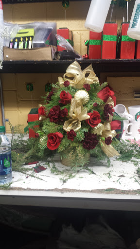 Florist «Flower Basket», reviews and photos, 302 N Lake St, Aurora, IL 60506, USA