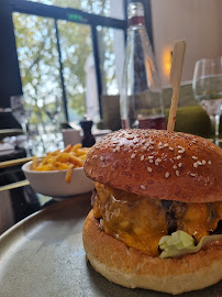 Hamburger du Restaurant français Monsieur Bleu à Paris - n°9