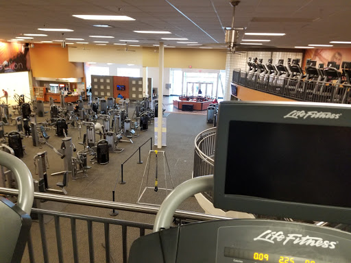 Gym «LA Fitness», reviews and photos, 3 Hawes Way, Stoughton, MA 02072, USA