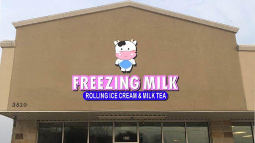 Freezing Milk rolling ice cream boba Tea Waffle