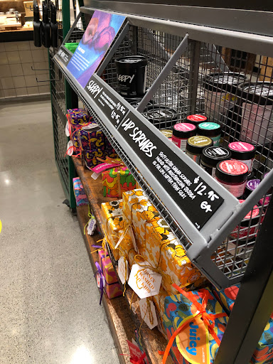 Cosmetics Store «Lush Cosmetics», reviews and photos, 1151 Galleria Blvd, Roseville, CA 95678, USA