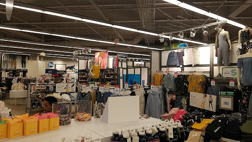 Clothing Store «Old Navy», reviews and photos, 1961 Chain Bridge Rd, McLean, VA 22102, USA
