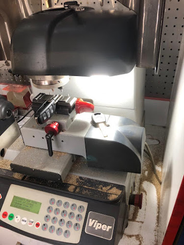 Opinii despre Atelier de Chei Botosani,Chei Auto Botosani,Reparatii Telecomenzi Auto Botosani în Botoșani - Service auto