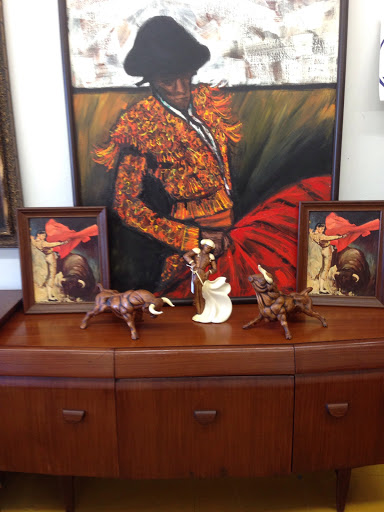 Furniture Store «San Antonio Furniture Finders», reviews and photos, 617 Fredericksburg Rd, San Antonio, TX 78201, USA