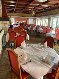 Atmosphère du Restaurant marocain LES DUNES D'OR couscous à Hardricourt - n°10