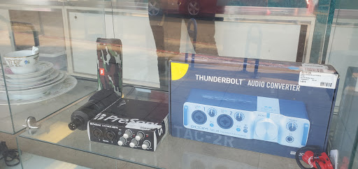 Pawn Shop «Pacific Beach Loan & Jewelry», reviews and photos, 1471 Garnet Ave, San Diego, CA 92109, USA