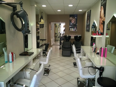 Studio'S (agréé Great Lengths) à Mantes-la-Jolie