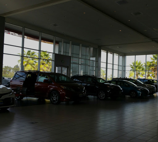 Toyota Dealer «Hanlees Davis Toyota», reviews and photos, 4202 Chiles Rd, Davis, CA 95616, USA