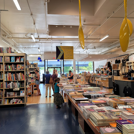 Book Store «Labyrinth Books», reviews and photos, 122 Nassau St, Princeton, NJ 08542, USA