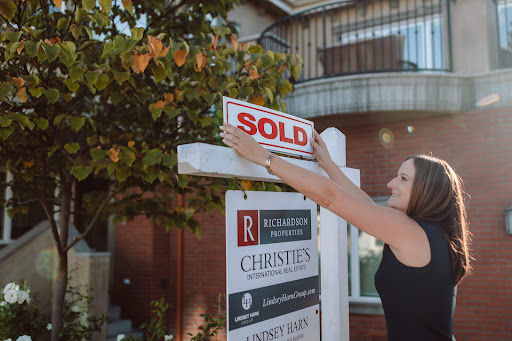 Lindsey Harn Group - Christies International Real Estate Sereno image
