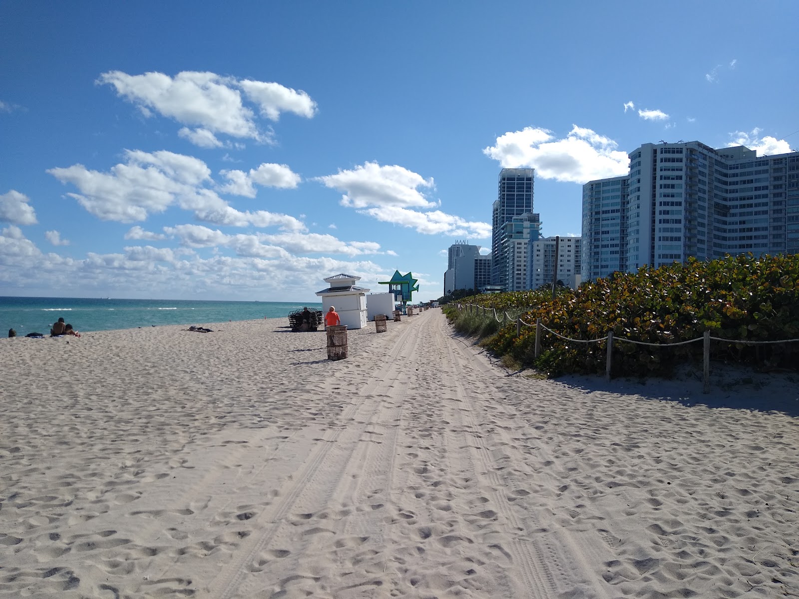 Φωτογραφία του Ocean Terrace beach με φωτεινή λεπτή άμμο επιφάνεια