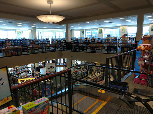 Book Store «Barnes & Noble», reviews and photos, 1201 Lake Woodlands Dr, The Woodlands, TX 77380, USA