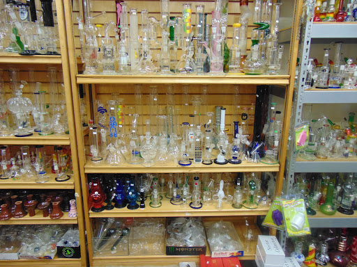Tobacco Shop «40th Smoke Shop», reviews and photos, 267 E 40th St, San Bernardino, CA 92404, USA