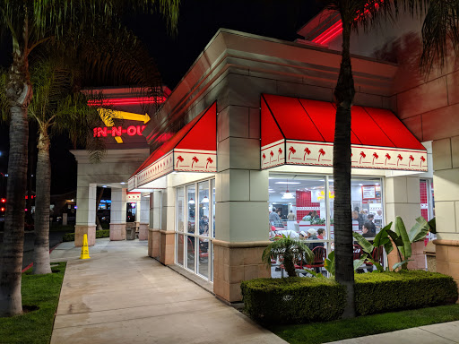 Shopping Mall «Laguna Hills Mall», reviews and photos, 24155 Laguna Hills Mall, Laguna Hills, CA 92653, USA