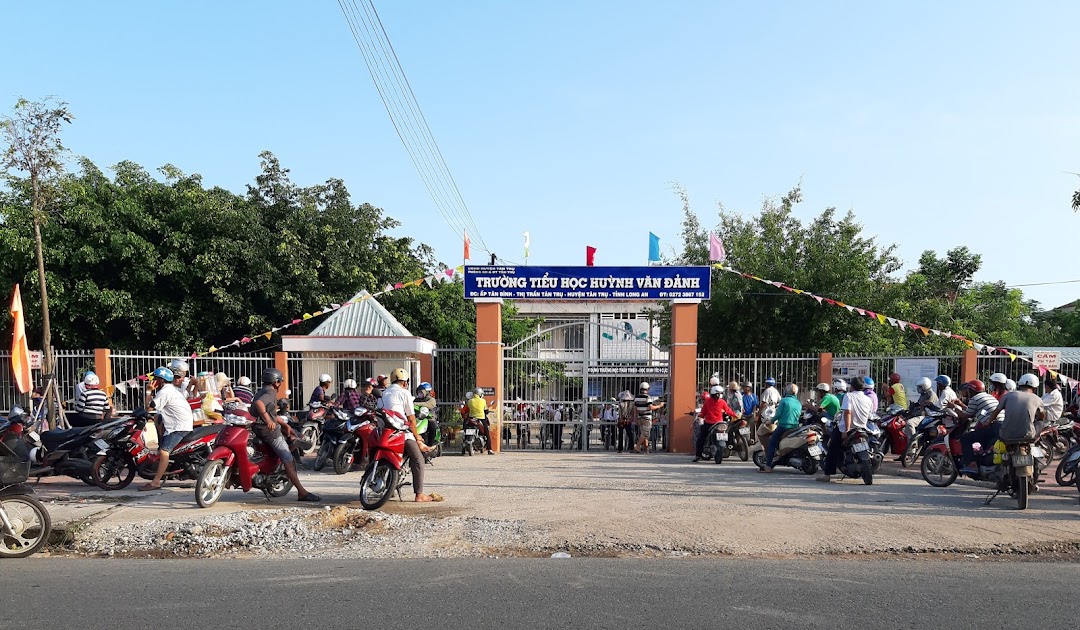 Trường tiểu học Huỳnh Văn Đảnh