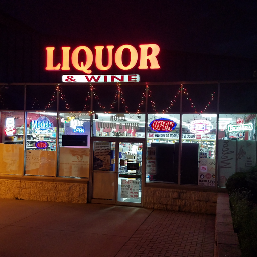 Liquor Store «Royal Liquor & Wine», reviews and photos, 1015 N Randall Rd, Elgin, IL 60123, USA